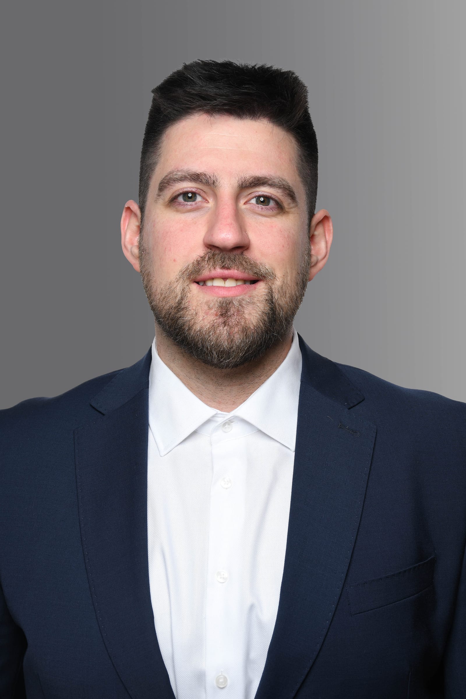 Portrait of Lucas Agustí, COO & Co-Founder of webuyyourmachinetools.com